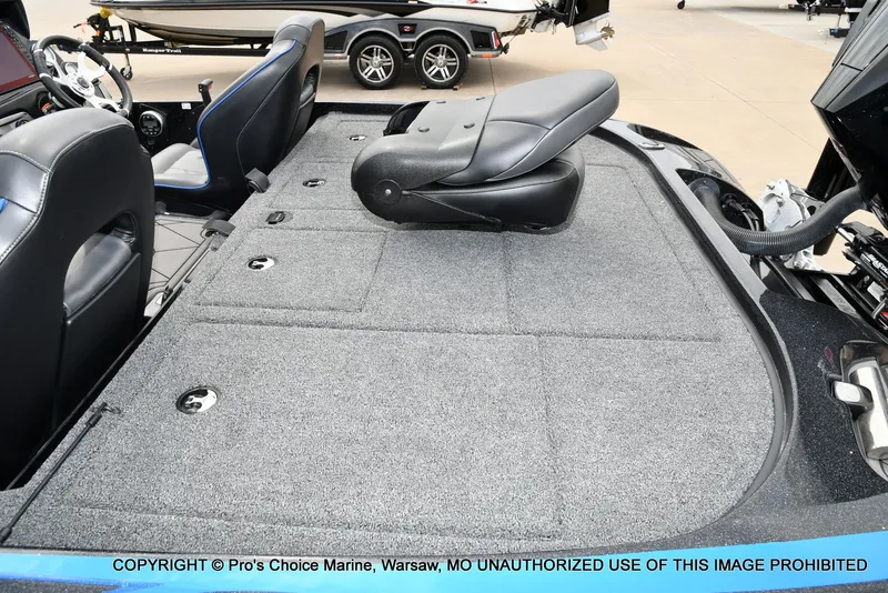 Slide: The Image of Interior of 2023 Nitro Z20 Pro with gray carpet flooring. - 44
