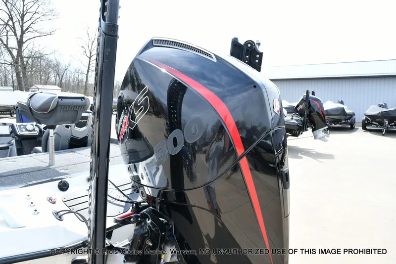 Slide: The Image of 2023 Ranger Z521R Cup with 300 Pro-XS engine, exterior view. - 26