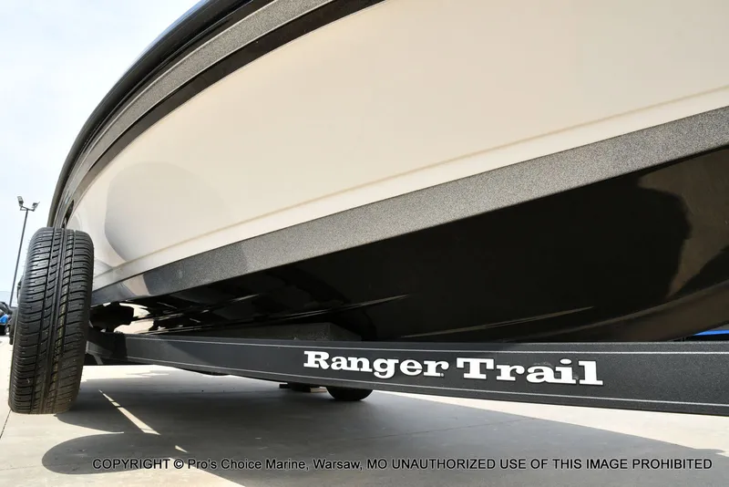 Slide: The Image of 2023 Ranger Z521R Cup boat on Ranger Trail trailer. - 36