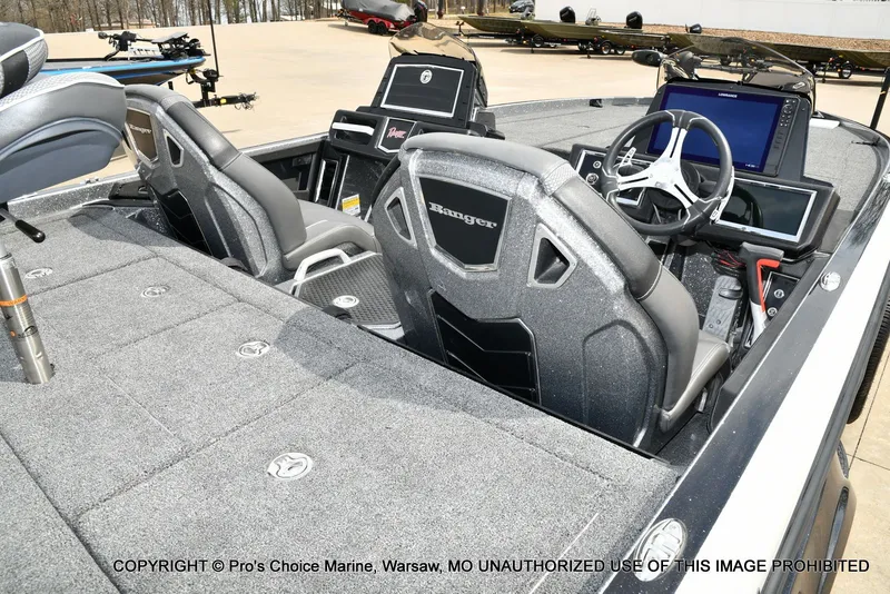 Slide: The Image of Interior of 2023 Ranger Z521R Cup boat with modern features. - 42