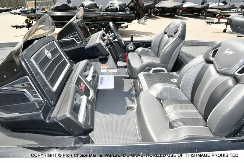 Slide: The Image of Interior of 2023 Ranger Z521R Cup with luxurious seating. - 47
