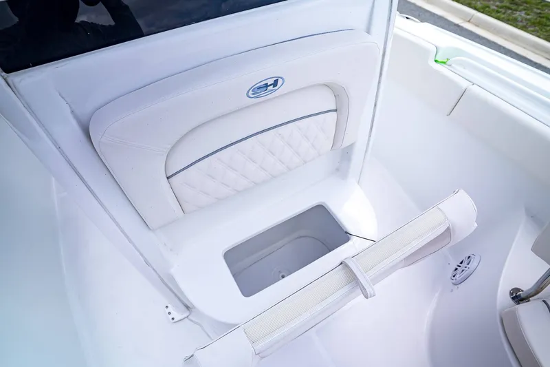 Slide: The Image of Interior view of Sea Hunt Ultra 245 SE boat, model year 2026. - 24