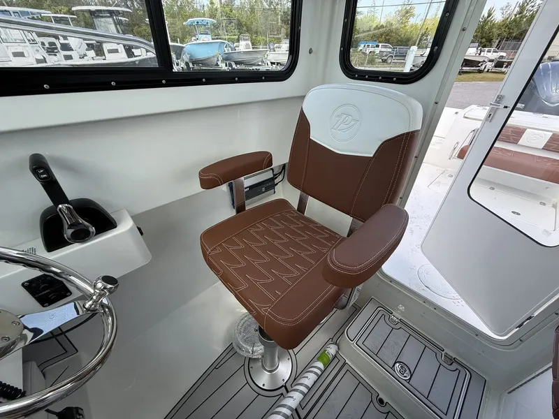 Slide: The Image of Parker Marine 227 Explorer WITH AC AND SEAKEEPER RIDE 2026 - 13