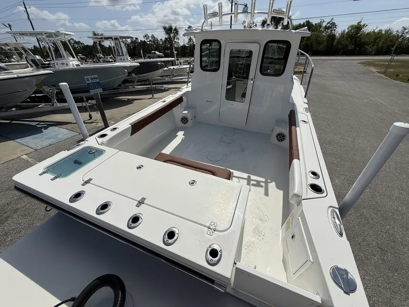 Slide: The Image of Parker Marine 227 Explorer WITH AC AND SEAKEEPER RIDE 2026 - 5