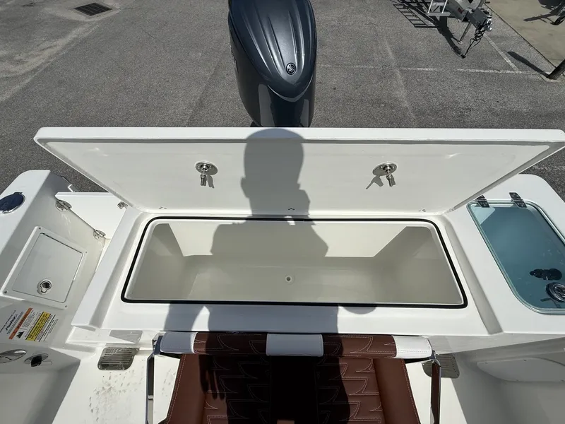 Slide: The Image of Parker Marine 227 Explorer WITH AC AND SEAKEEPER RIDE 2026 - 9