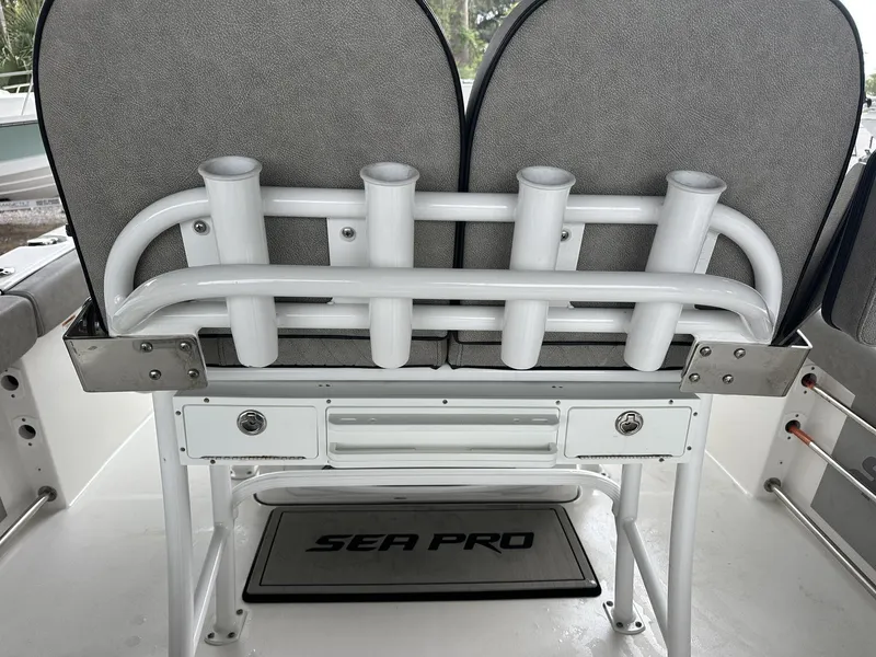 Slide: The Image of Sea Pro 219 250HP-246 HOURS-PERFECT SHAPE 2022 - 15