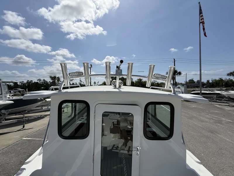 Slide: The Image of Parker Marine 227 Explorer WITH AC AND SEAKEEPER RIDE 2026 - 10