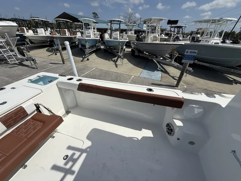 Slide: The Image of Parker Marine 227 Explorer WITH AC AND SEAKEEPER RIDE 2026 - 3