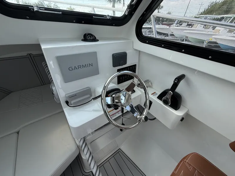 Slide: The Image of Parker Marine 227 Explorer WITH AC AND SEAKEEPER RIDE 2026 - 11