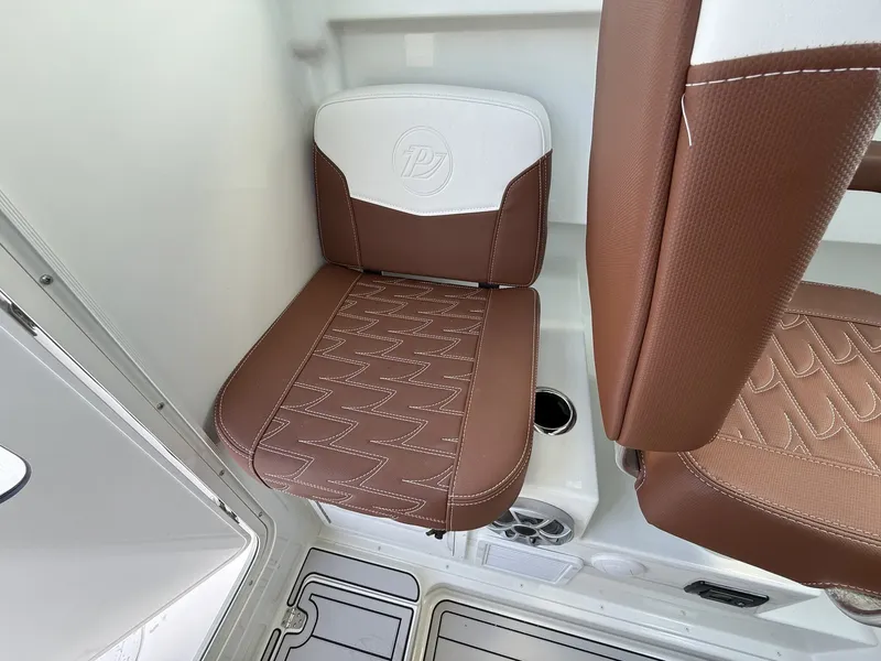 Slide: The Image of Parker Marine 227 Explorer WITH AC AND SEAKEEPER RIDE 2026 - 14