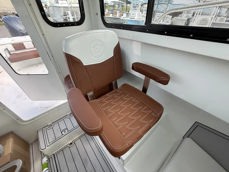 Slide: The Image of Parker Marine 227 Explorer WITH AC AND SEAKEEPER RIDE 2026 - 15