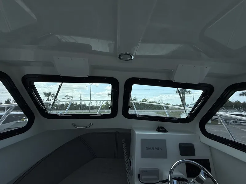 Slide: The Image of Parker Marine 227 Explorer WITH AC AND SEAKEEPER RIDE 2026 - 12