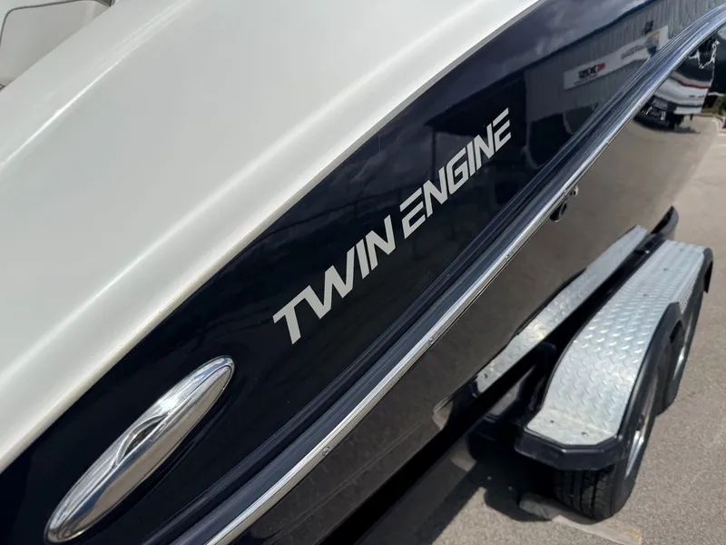 Slide: The Image of Yamaha 242 Limited S 2014 - 15