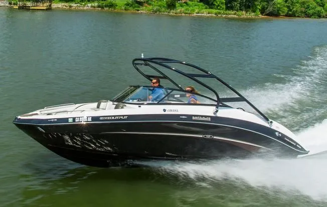 Slide: The Image of Yamaha 242 Limited S 2014 - 18