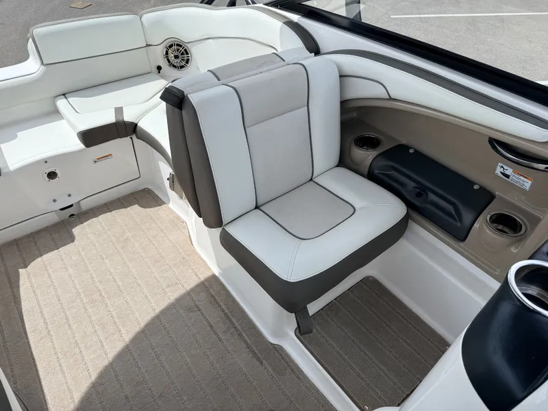 Slide: The Image of Yamaha 242 Limited S 2014 - 4