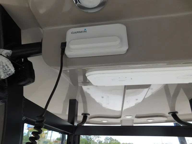 Slide: The Image of Parker Marine 294 Fathom 2026 - 13