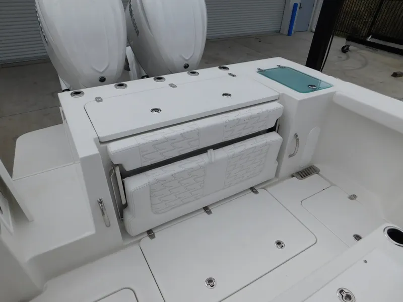 Slide: The Image of Parker Marine 294 Fathom 2026 - 4