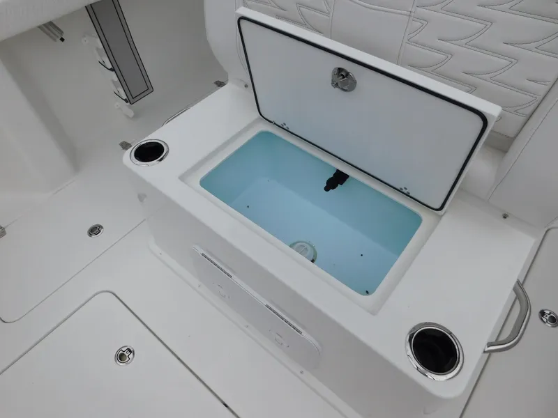 Slide: The Image of Parker Marine 294 Fathom 2026 - 5