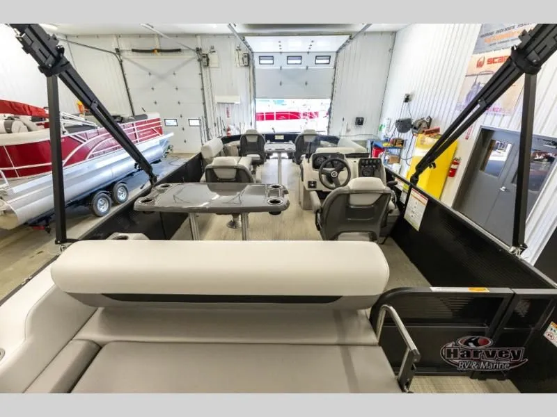 Slide: The Image of Interior view of Sportfisher Sport 23-2S RL boat 2026 in showroom. - 10