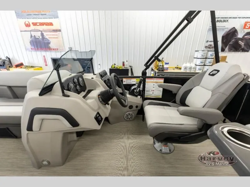 Slide: The Image of Interior of Sportfisher Sport 23-2S RL 2026 with helm console. - 22