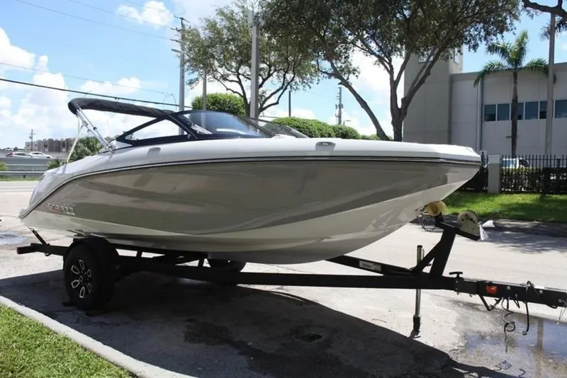 The Image of Scarab 195 SE 2026 - undefined