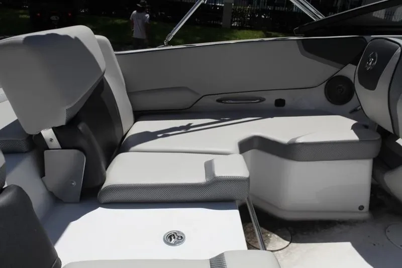 Slide: The Image of Scarab 195 SE 2026 - 3