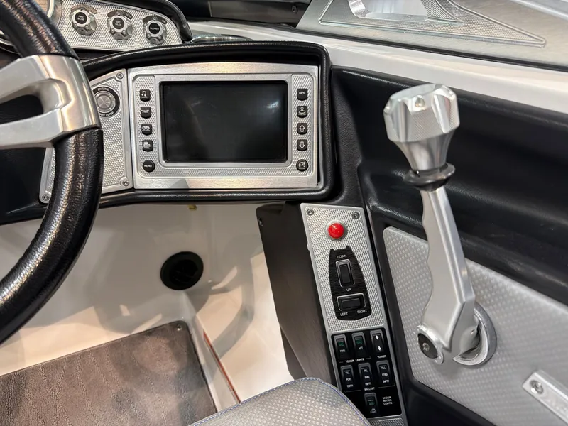 Slide: The Image of MasterCraft X46 2016 - 17