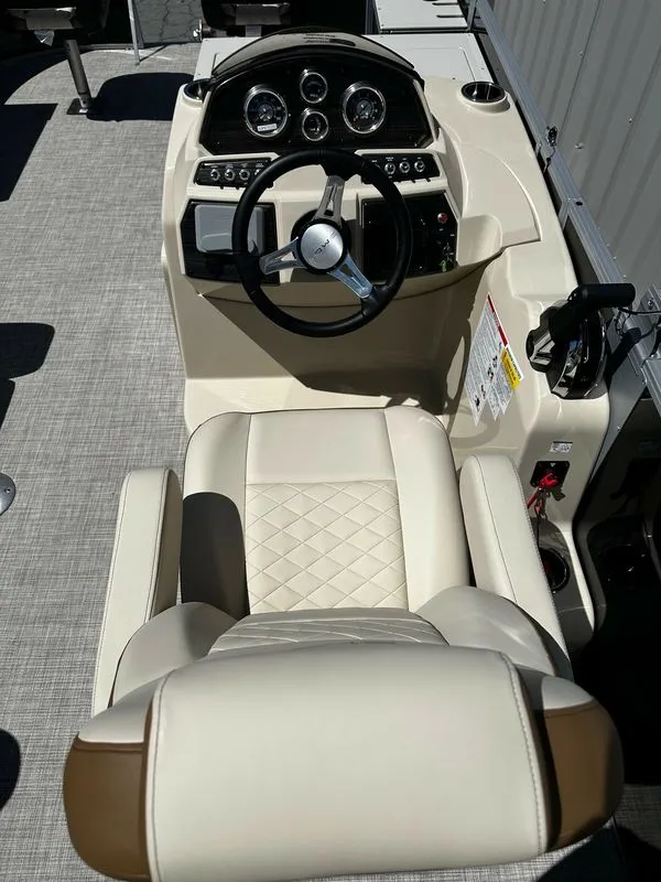 Slide: The Image of Lowe Fishing SF 194 2024 - 5