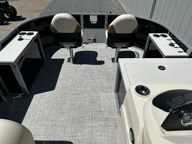 Slide: The Image of Lowe Fishing SF 194 2024 - 6