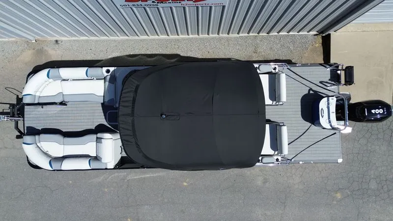 Slide: The Image of Avalon Excalibur LTD Quad Lounge 25FT 2025 - 5