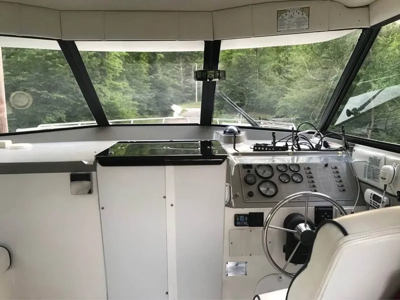 Slide: The Image of Bayliner 2859 1998 - 3