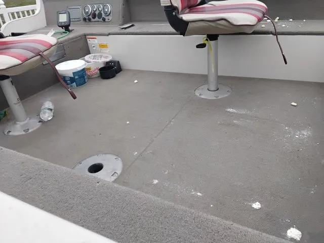 Slide: The Image of Crestliner Fish Hawk 1650 Tiller 2005 - 15