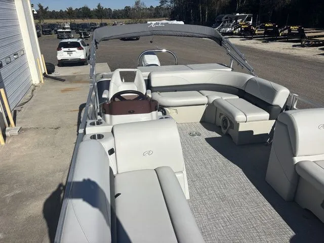 Slide: The Image of Avalon GS Cruise 21 FT 2022 - 11