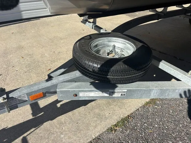 Slide: The Image of Avalon GS Cruise 21 FT 2022 - 22