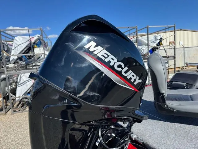 Slide: The Image of Tracker Bass Tracker Classic XL 2021 - 13