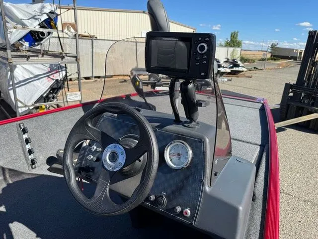 Slide: The Image of Tracker Bass Tracker Classic XL 2021 - 15