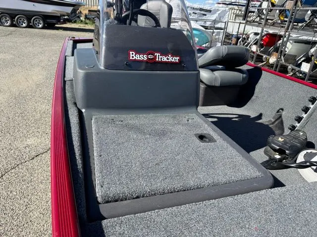 Slide: The Image of Tracker Bass Tracker Classic XL 2021 - 18