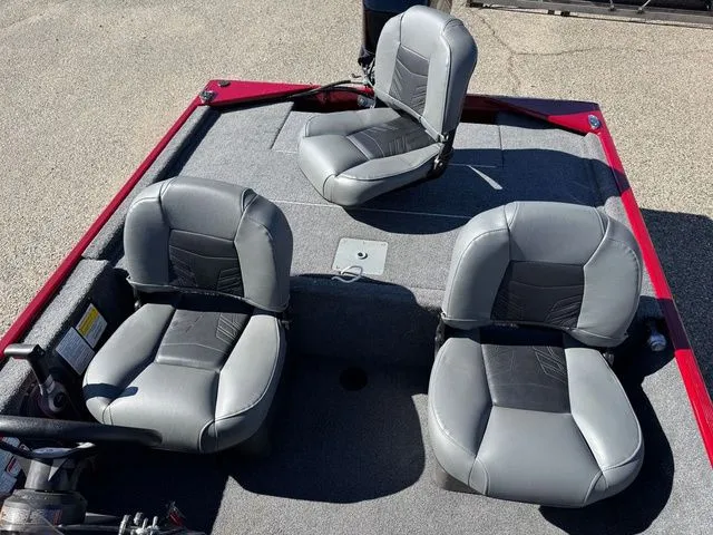 Slide: The Image of Tracker Bass Tracker Classic XL 2021 - 27