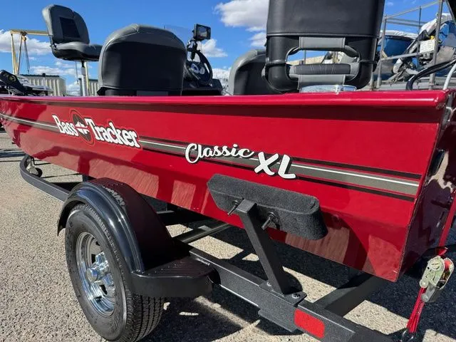 Slide: The Image of Tracker Bass Tracker Classic XL 2021 - 36