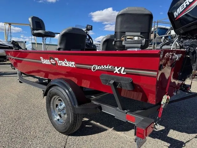 Slide: The Image of Tracker Bass Tracker Classic XL 2021 - 37