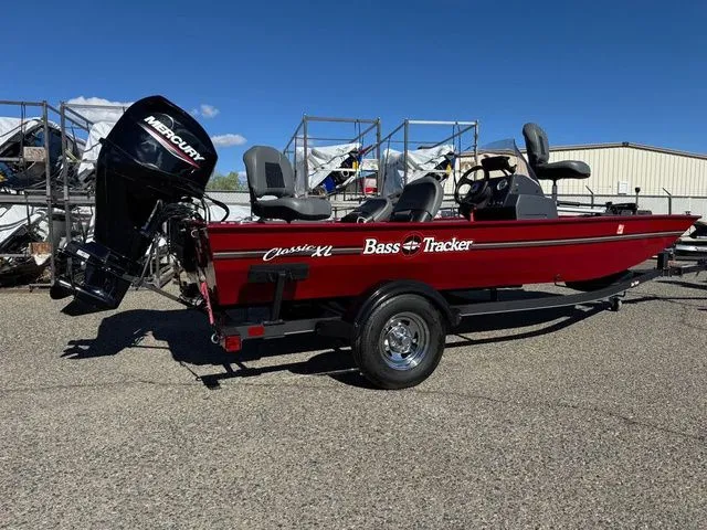 Slide: The Image of Tracker Bass Tracker Classic XL 2021 - 5