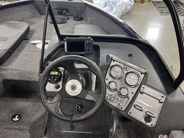 Slide: The Image of Tracker Pro Guide V-175 Combo 2026 - 19