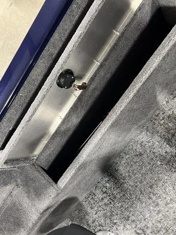 Slide: The Image of Tracker Pro Guide V-175 Combo 2026 - 20