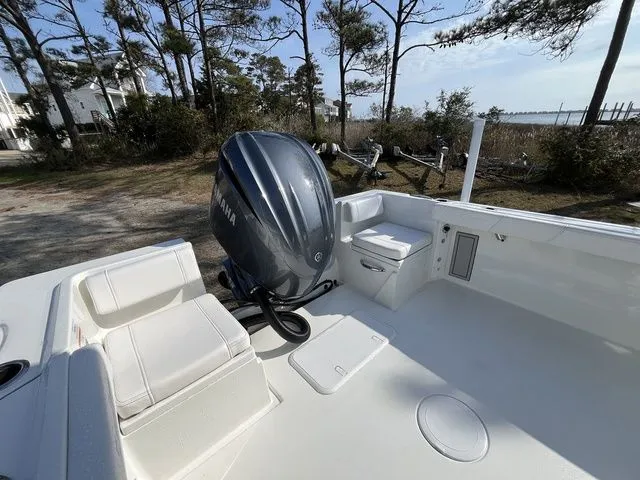 Slide: The Image of Parker Marine 230 Coastal 2026 - 13