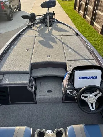 Slide: The Image of Skeeter FX 21 2018 - 3