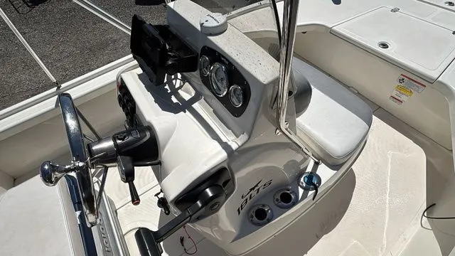 Slide: The Image of Mako 18 LTS 2019 - 16