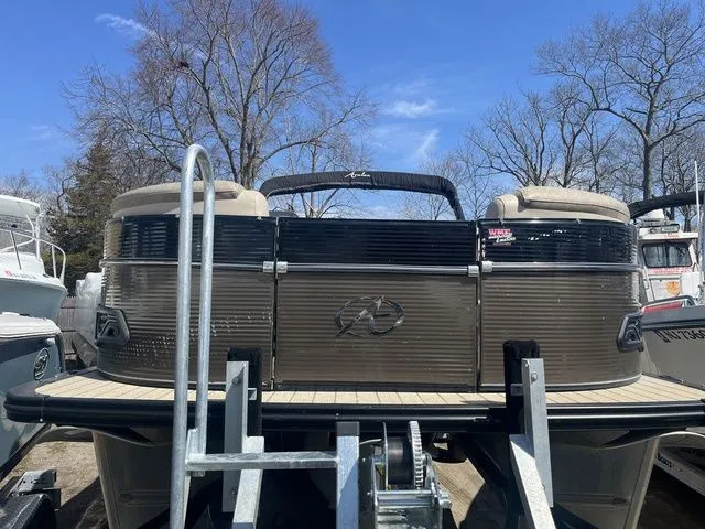 Slide: The Image of Avalon Catalina Cruise 25' 2019 - 2