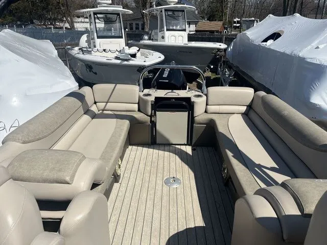 Slide: The Image of Avalon Catalina Cruise 25' 2019 - 4