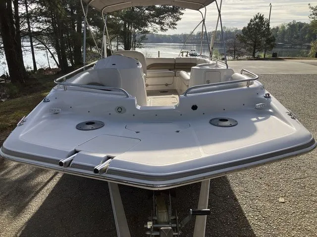 Slide: The Image of Hurricane 201 GS 2004 - 3