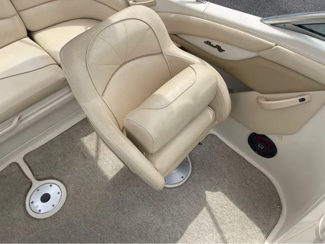 Slide: The Image of Sea Ray 210 Sundeck 2000 - 12